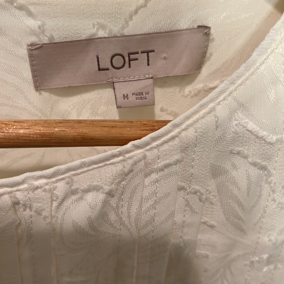 Loft Cream Blouse Size M - Picture 3 of 6